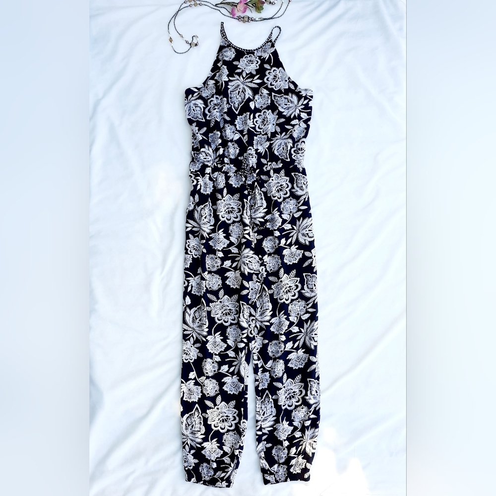AEO Black n White Floral Jumpsuit, Apron Neckine, Adjustable Straps